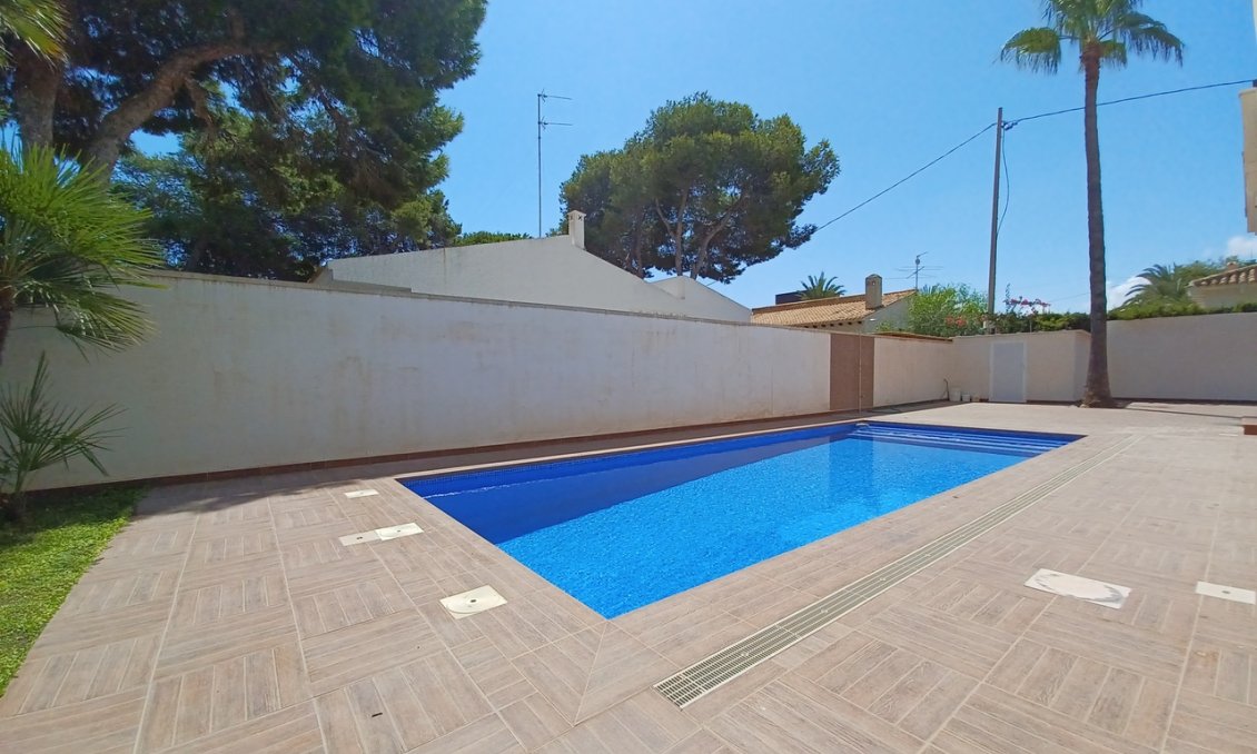 Wiederverkauf - Villa -
Cabo Roig - Costa Blanca