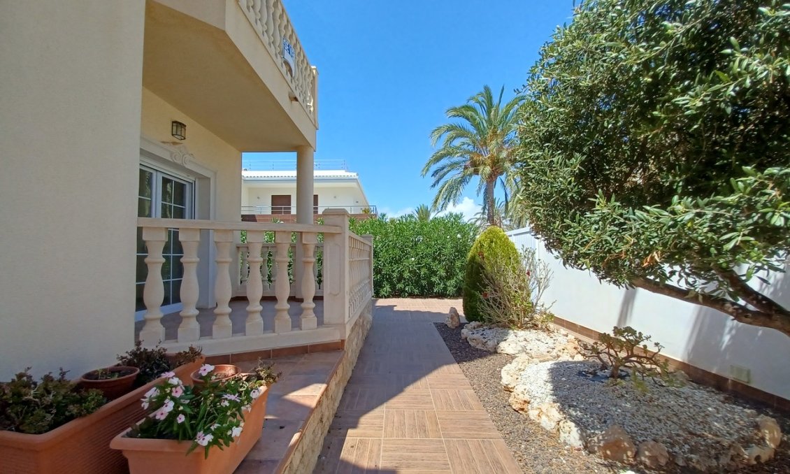 Wiederverkauf - Villa -
Cabo Roig - Costa Blanca