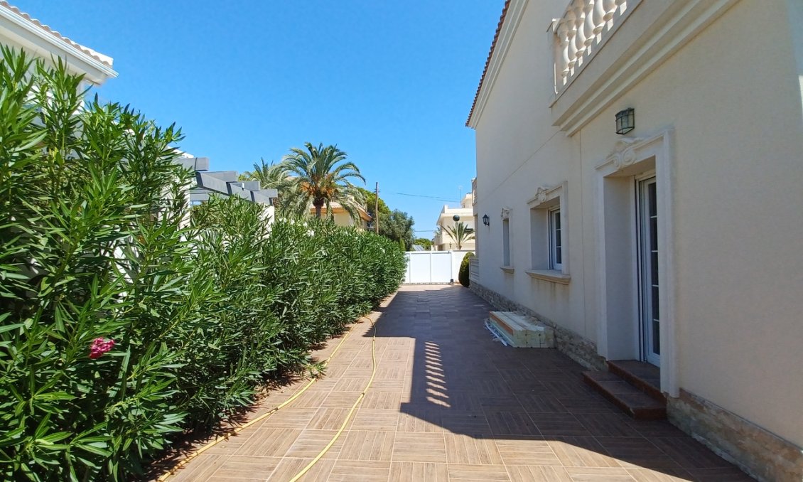 Wiederverkauf - Villa -
Cabo Roig - Costa Blanca