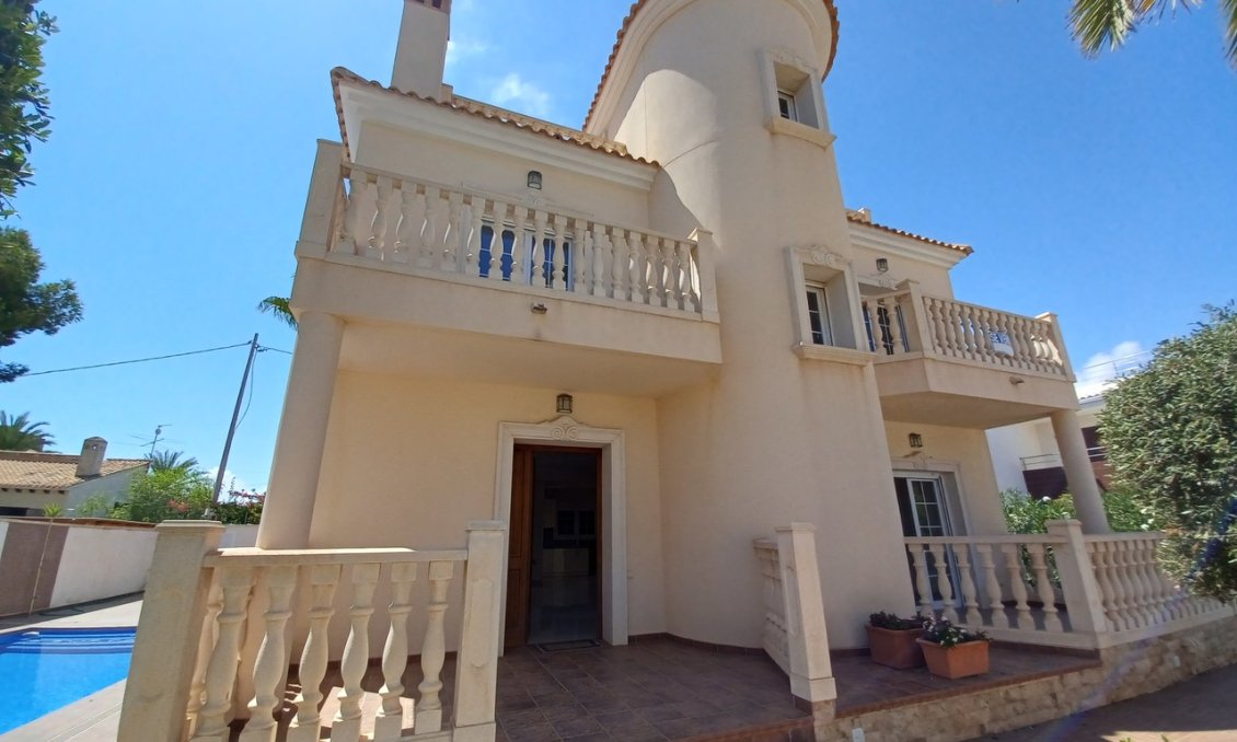 Wiederverkauf - Villa -
Cabo Roig - Costa Blanca