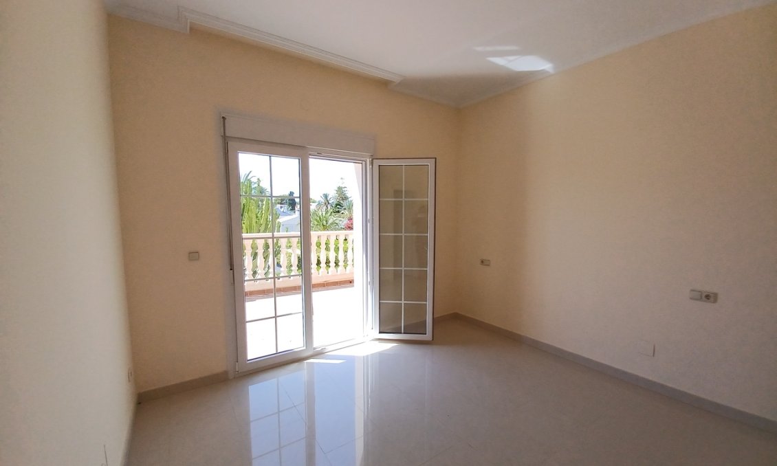 Wiederverkauf - Villa -
Cabo Roig - Costa Blanca