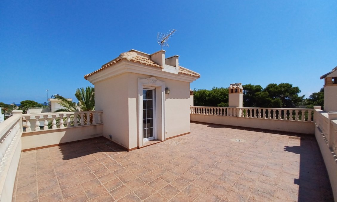 Wiederverkauf - Villa -
Cabo Roig - Costa Blanca