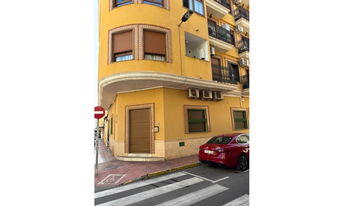 Segunda mano - Apartamento -
Torrevieja - Las Piscinas Naturales