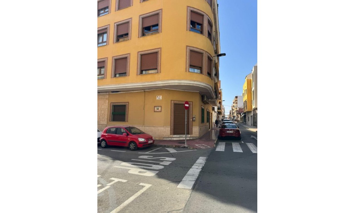 Segunda mano - Apartamento -
Torrevieja - Las Piscinas Naturales