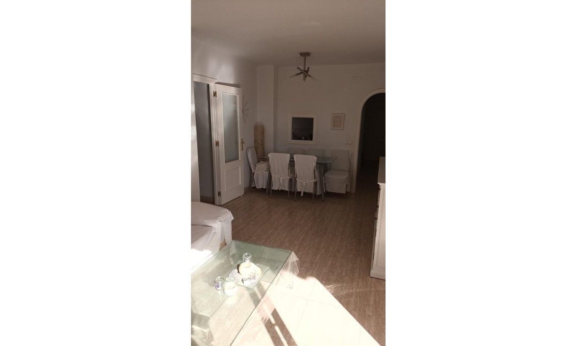Wiederverkauf - Wohnung -
Orihuela Costa - Campoamor