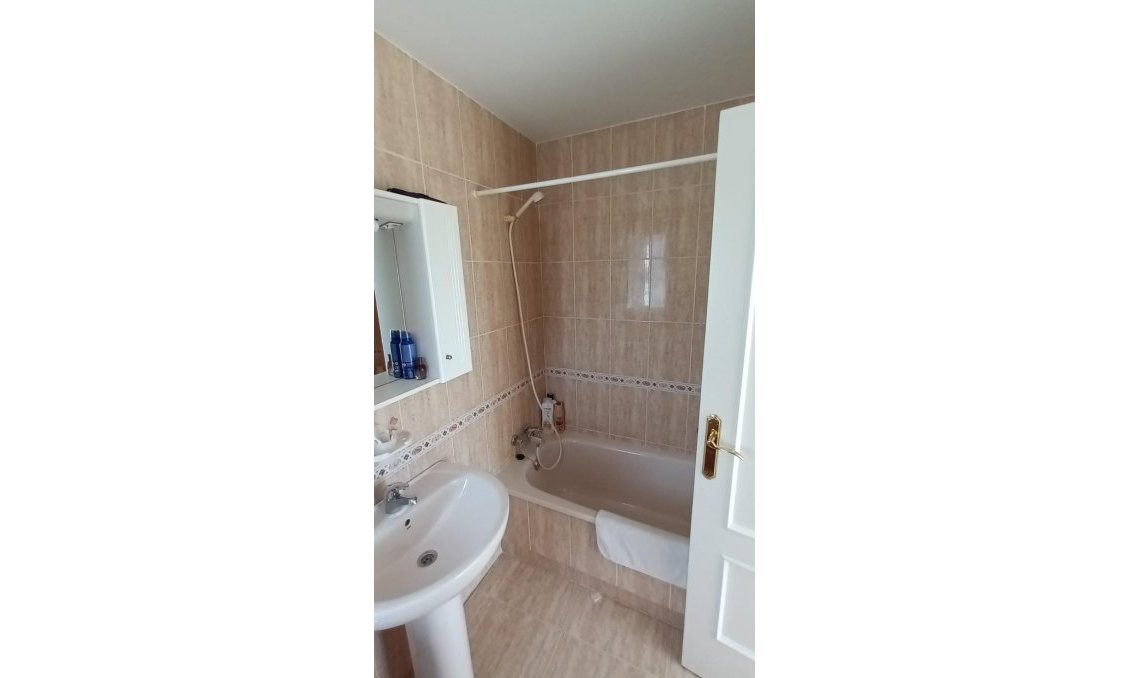 Wiederverkauf - Wohnung -
Orihuela Costa - Campoamor