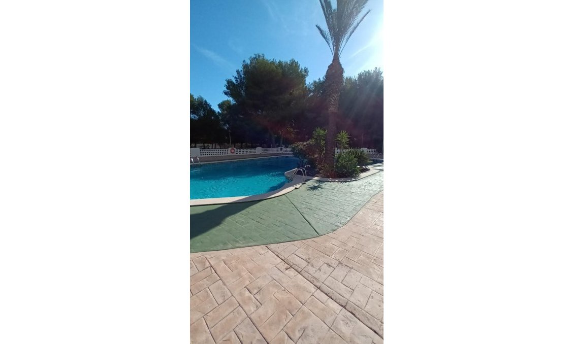 Wiederverkauf - Wohnung -
Orihuela Costa - Campoamor