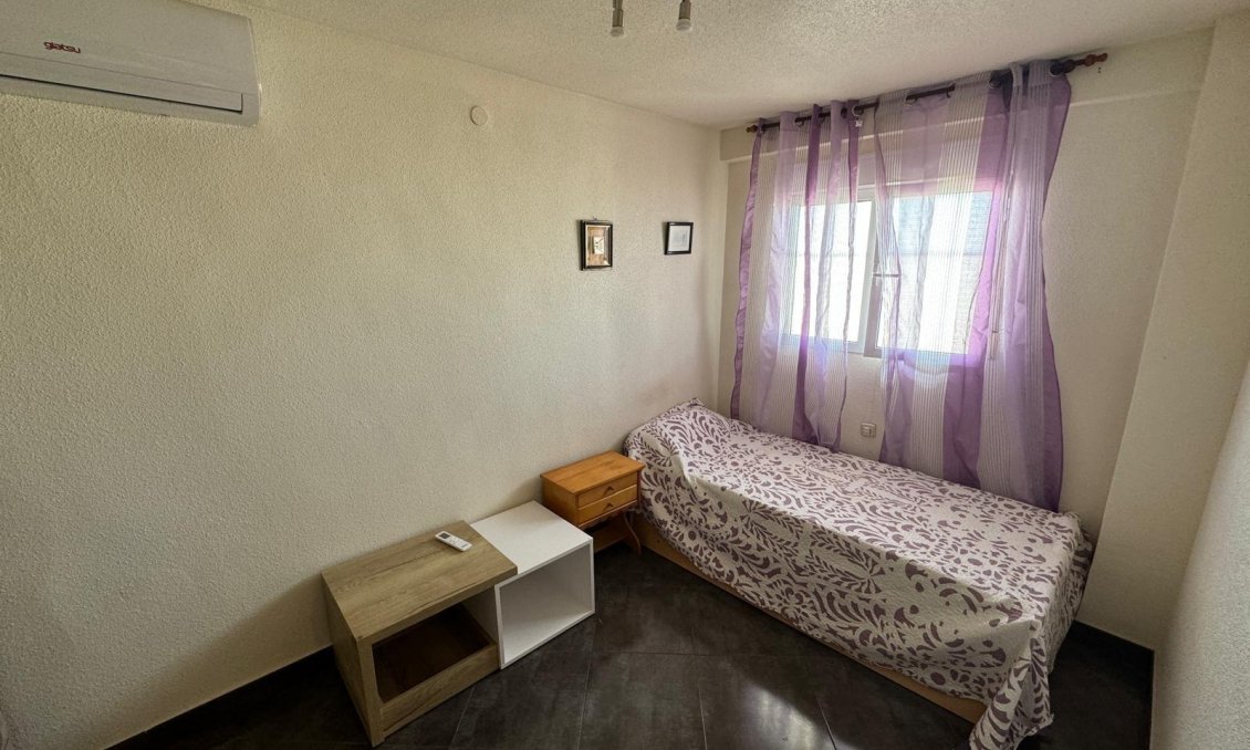 Segunda mano - Apartamento -
Torrevieja - Playa del Cura