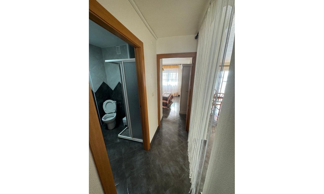 Segunda mano - Apartamento -
Torrevieja - Playa del Cura