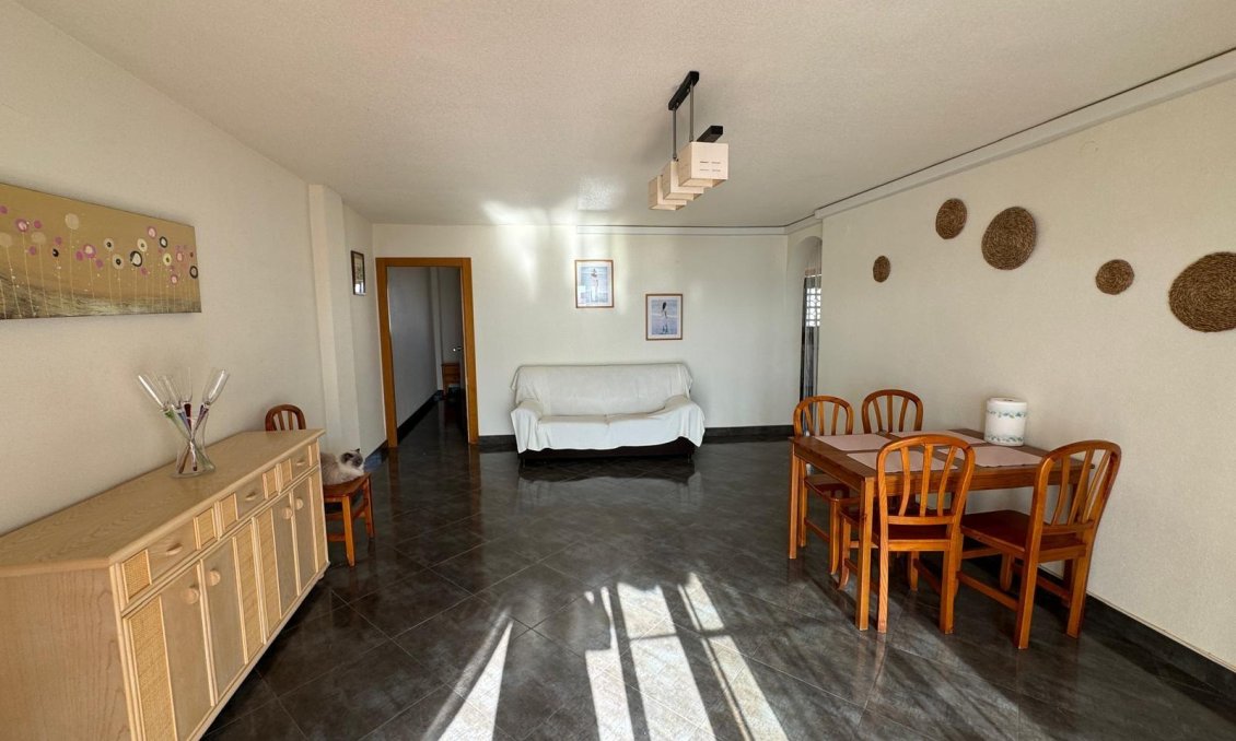 Segunda mano - Apartamento -
Torrevieja - Playa del Cura