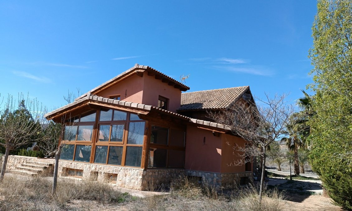 Segunda mano - Villa -
Yecla - Inland