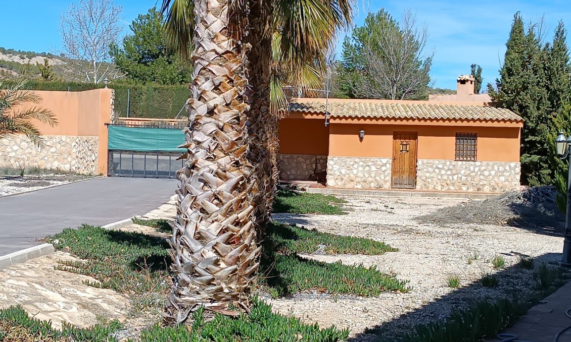 Segunda mano - Villa -
Yecla - Inland