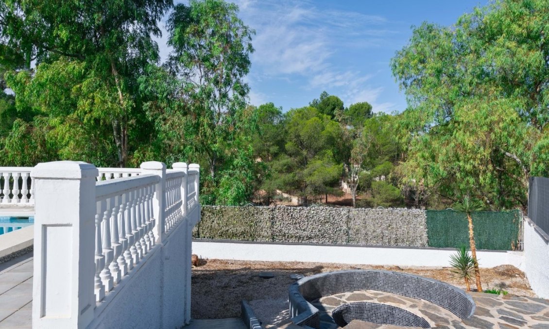 Segunda mano - Villa -
Yecla - Inland