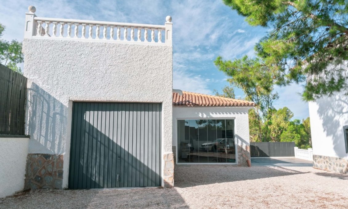 Segunda mano - Villa -
Yecla - Inland