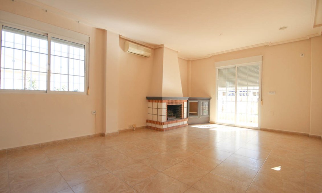 Segunda mano - Villa -
La Zenia - Costa Blanca
