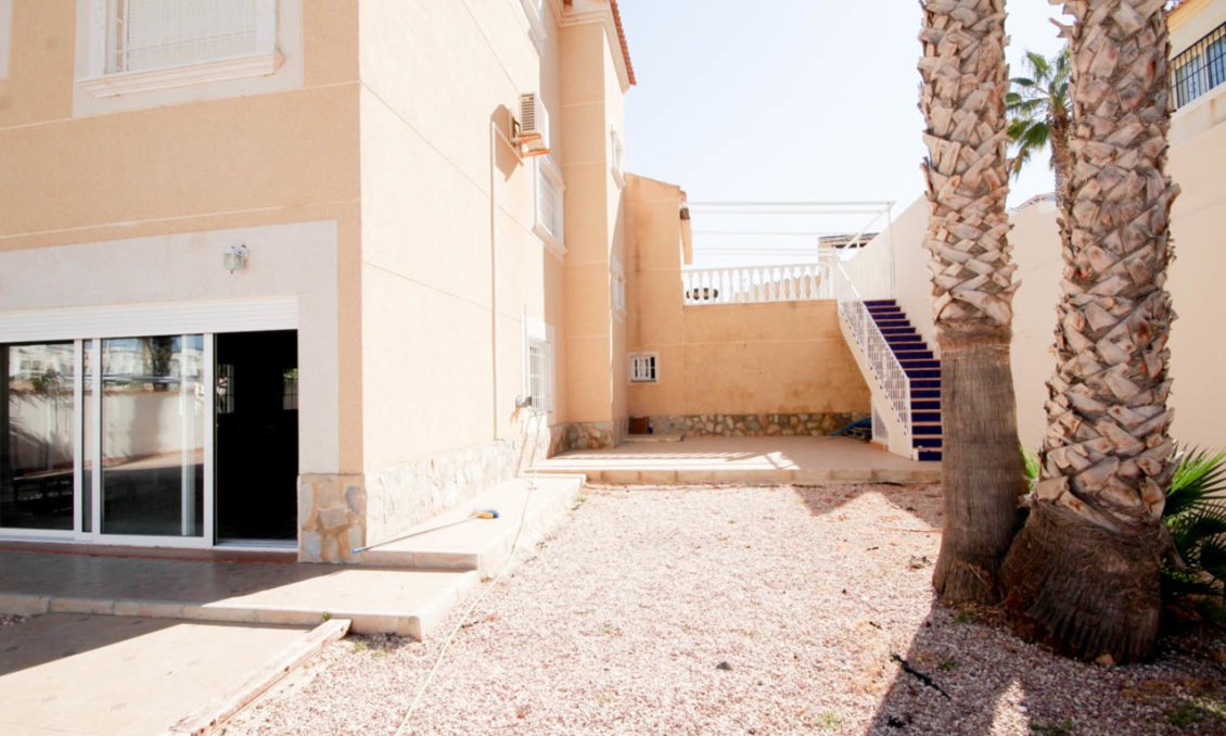 Segunda mano - Villa -
La Zenia - Costa Blanca