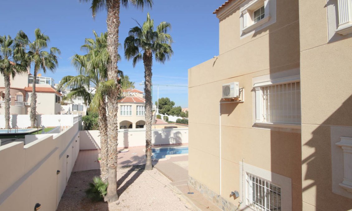 Segunda mano - Villa -
La Zenia - Costa Blanca