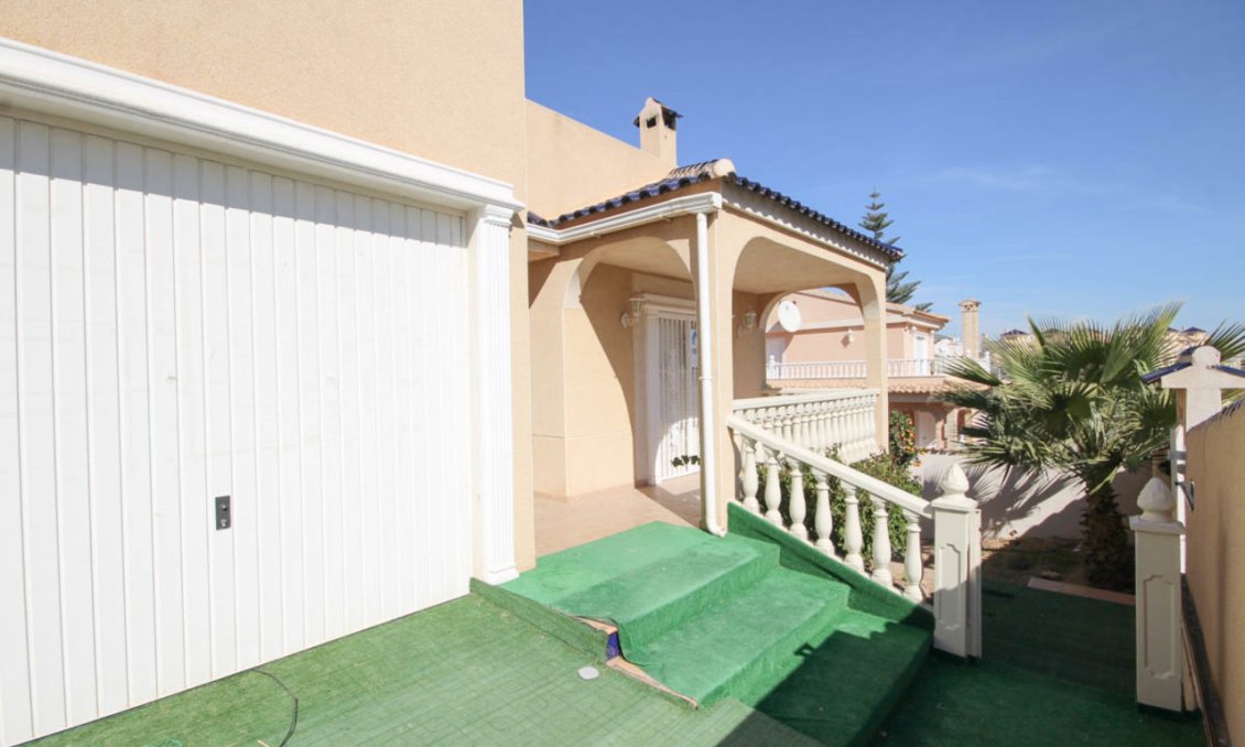 Segunda mano - Villa -
La Zenia - Costa Blanca