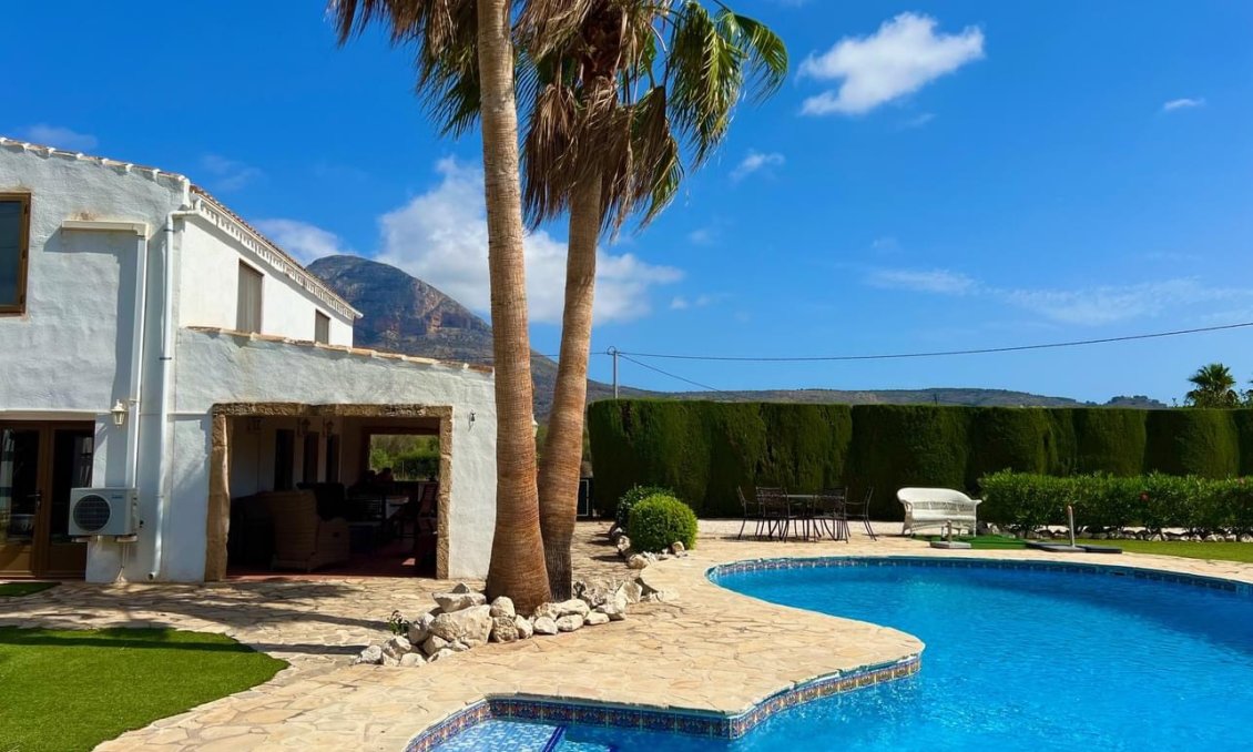 Wiederverkauf - Villa -
Jávea - Costa Blanca