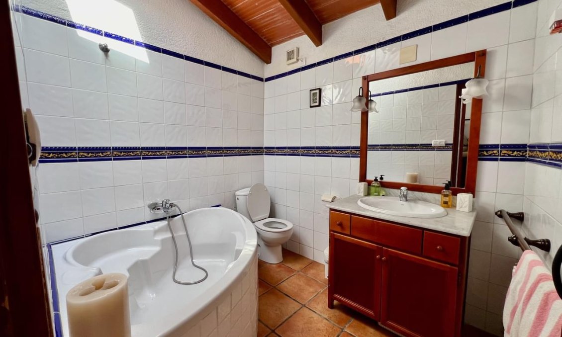 Wiederverkauf - Villa -
Jávea - Costa Blanca