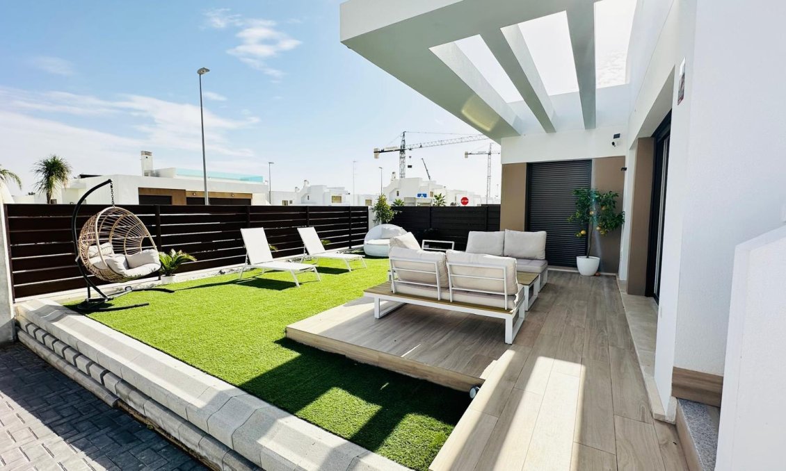 Segunda mano - Villa -
Orihuela - Vistabella Golf