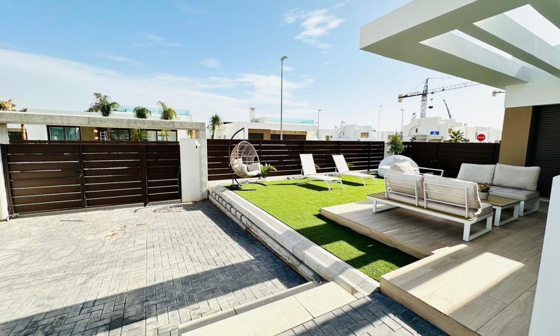 Segunda mano - Villa -
Orihuela - Vistabella Golf