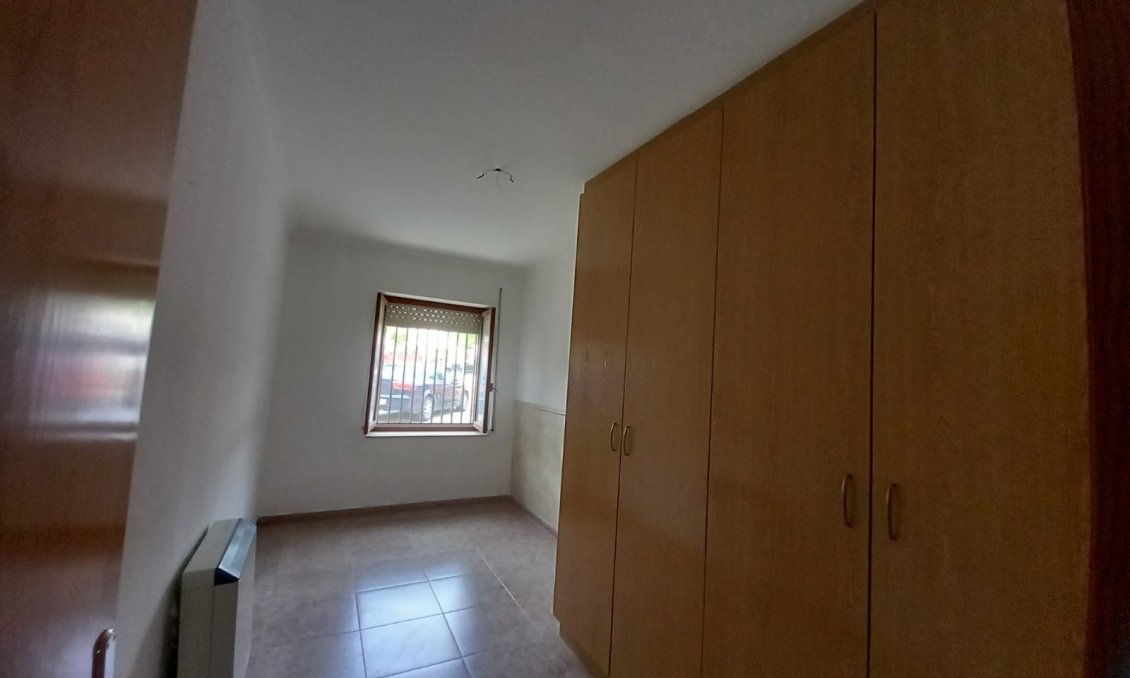 Segunda mano - Town House -
Algueña - Inland