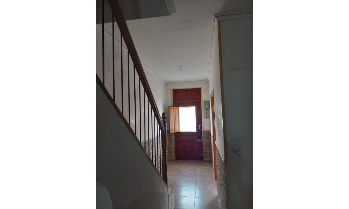 Segunda mano - Town House -
Algueña - Inland