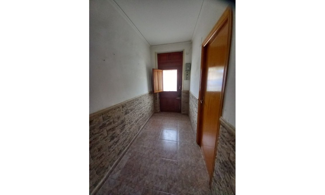 Segunda mano - Town House -
Algueña - Inland