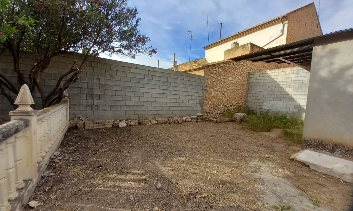 Segunda mano - Town House -
Algueña - Inland