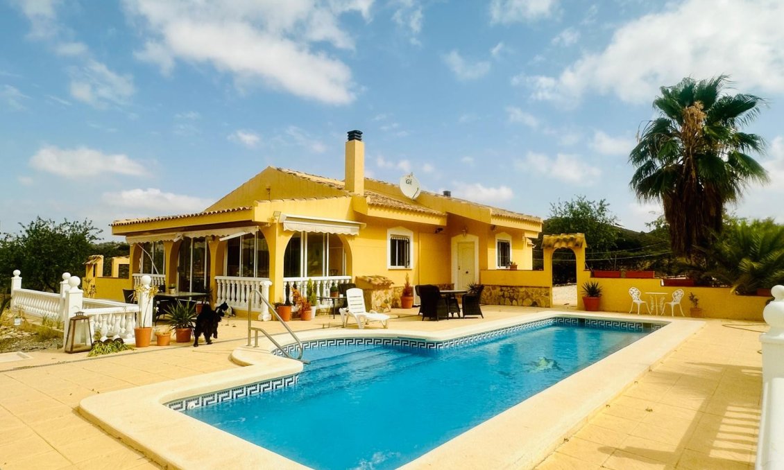 Wiederverkauf - Villa -
La Zarza - Inland