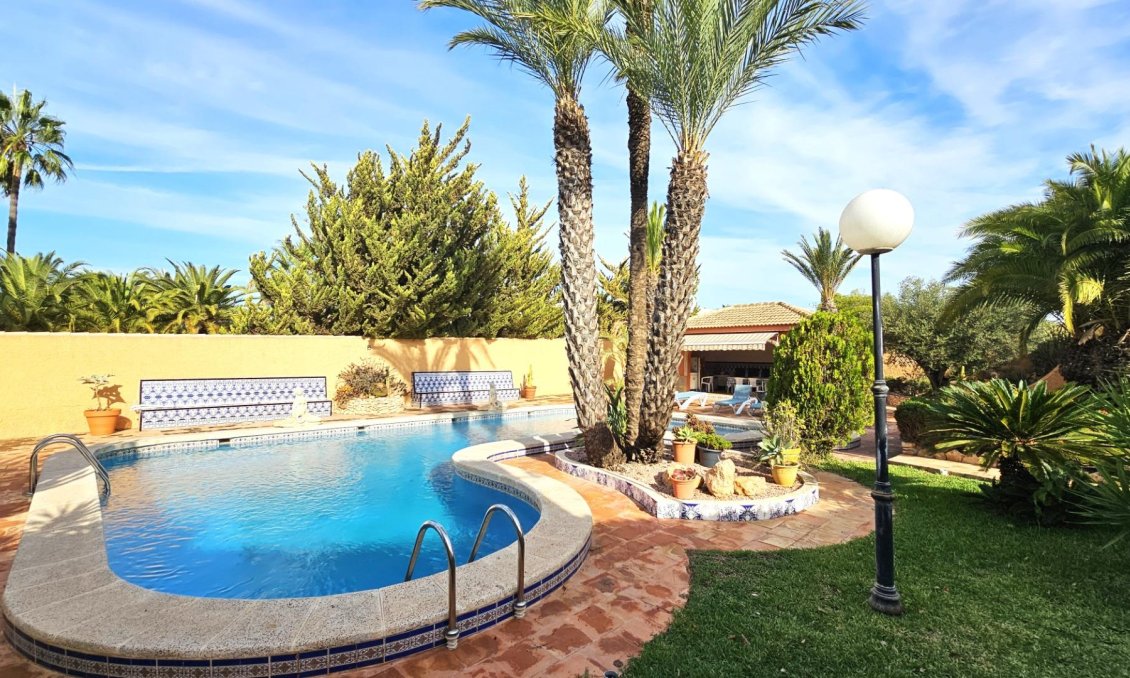 Segunda mano - Villa -
Torrevieja - San Luis