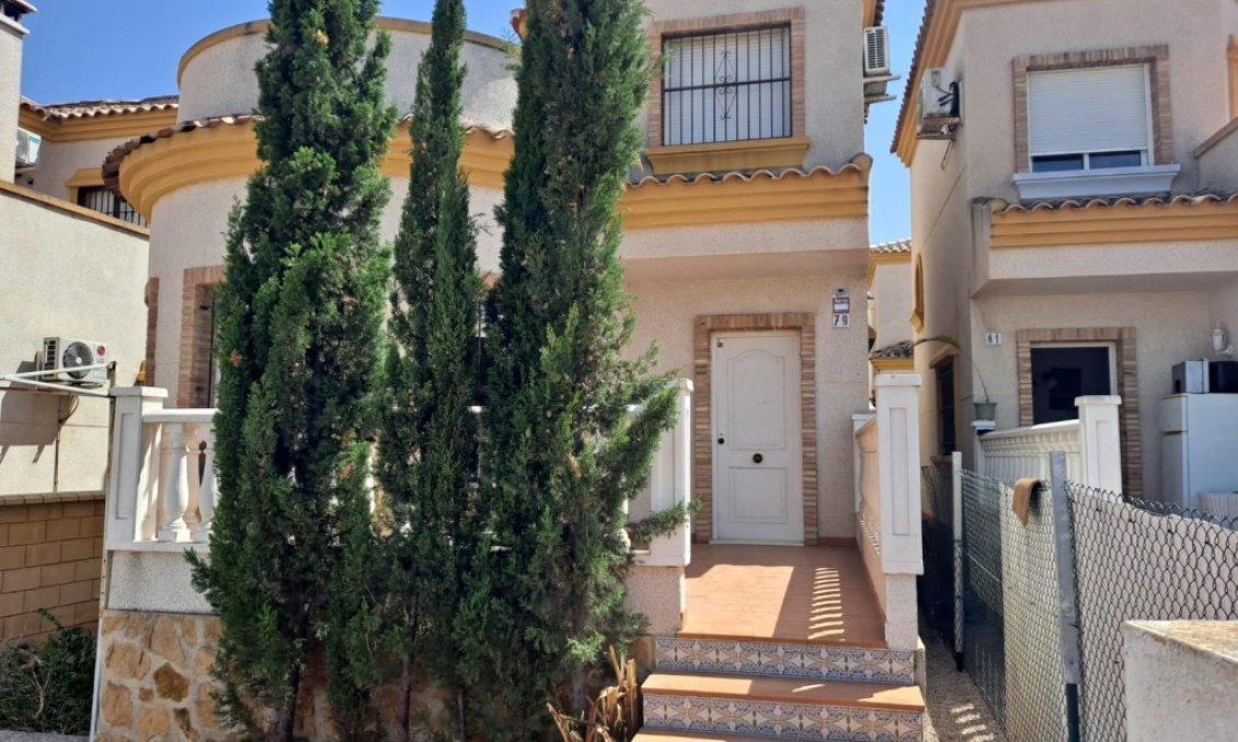 Segunda mano - Villa -
Los Montesinos - Costa Blanca