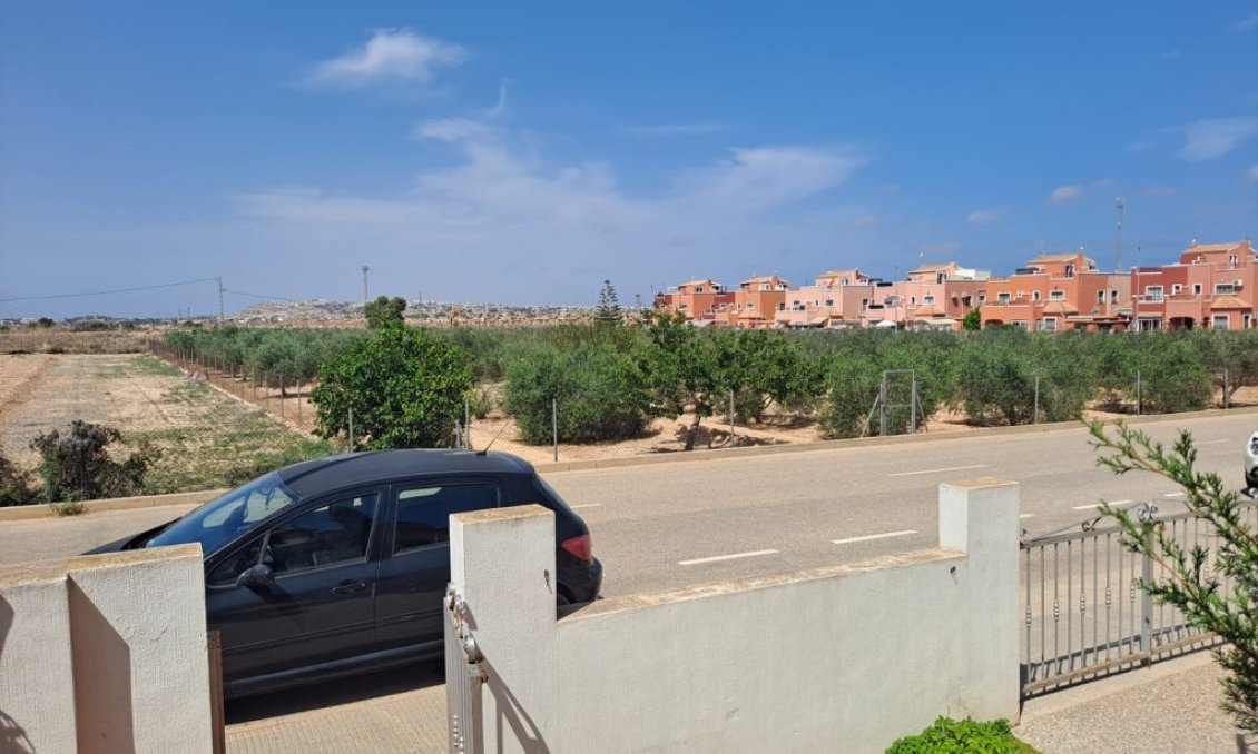 Segunda mano - Villa -
Los Montesinos - Costa Blanca