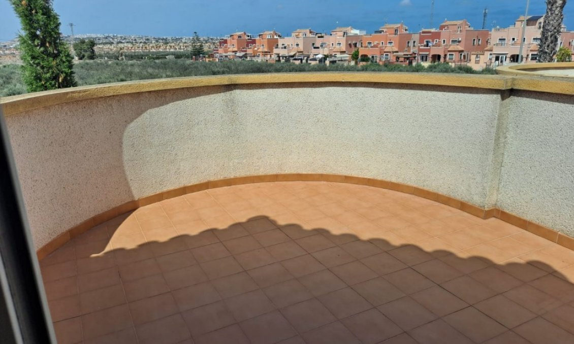 Segunda mano - Villa -
Los Montesinos - Costa Blanca