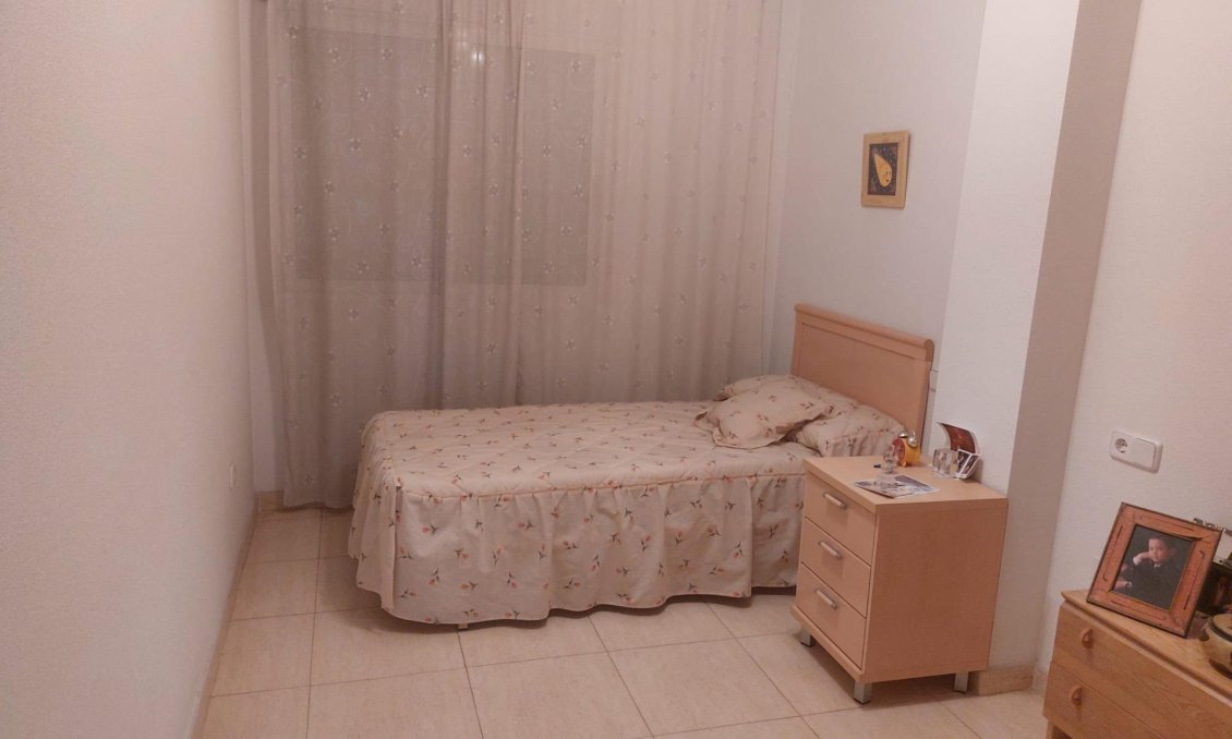 Segunda mano - Apartamento -
Orihuela - Zona Centro