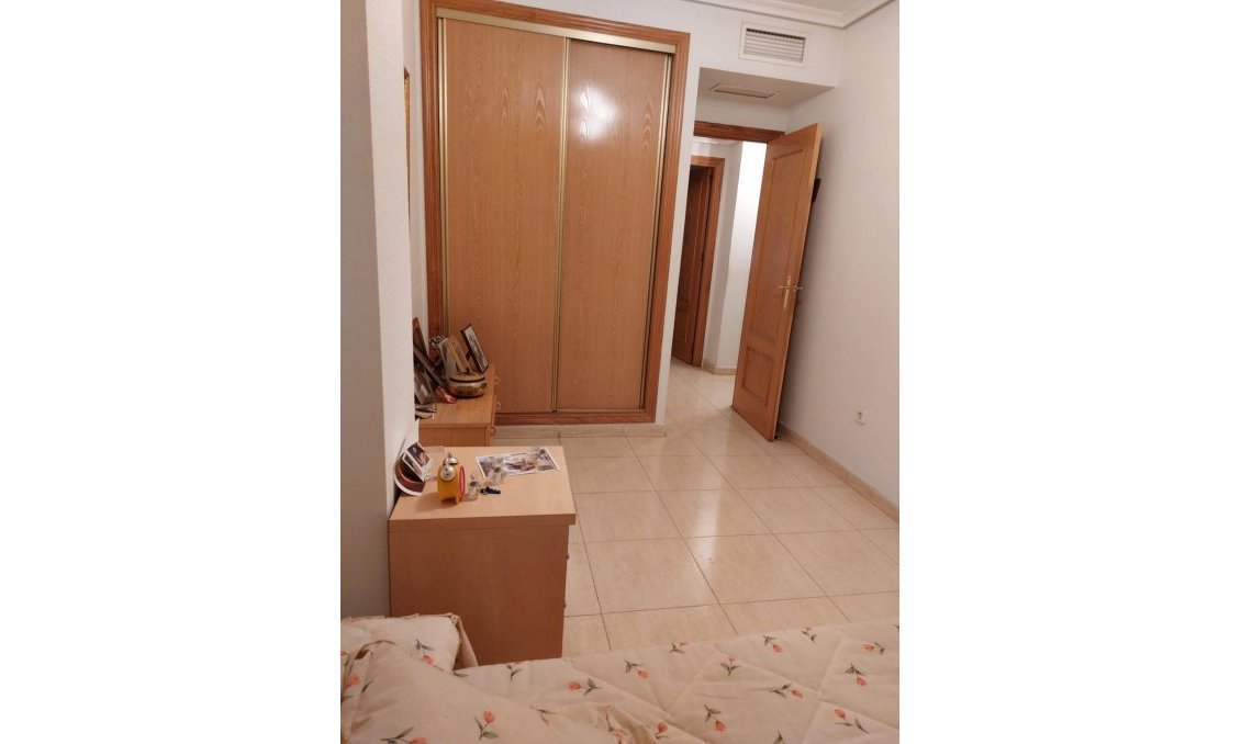 Segunda mano - Apartamento -
Orihuela - Zona Centro