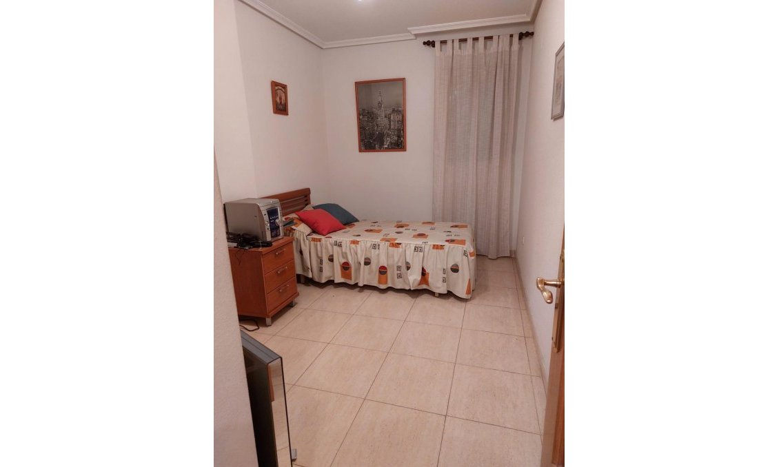Segunda mano - Apartamento -
Orihuela - Zona Centro