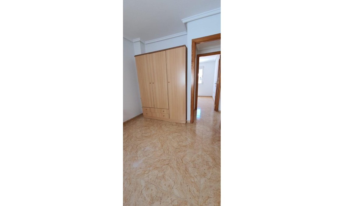 Segunda mano - Ático -
Torrevieja - Centro