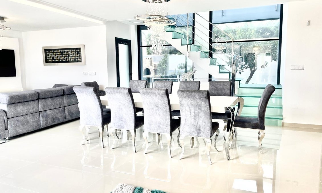 Resale - Villa -
San Miguel de Salinas - Altos De San Miguel