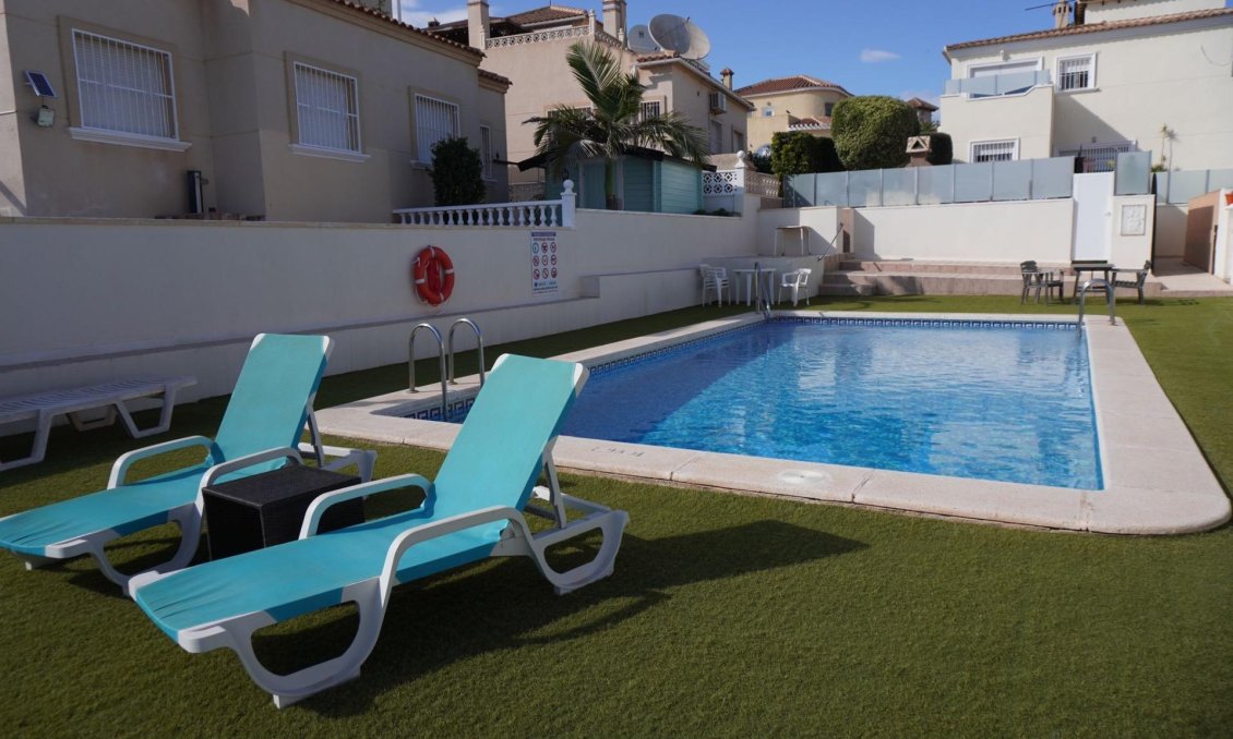 Resale - Villa -
San Miguel de Salinas