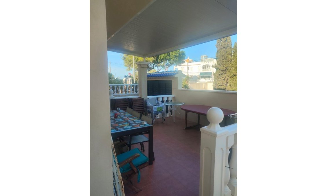 Resale - Villa -
San Miguel de Salinas