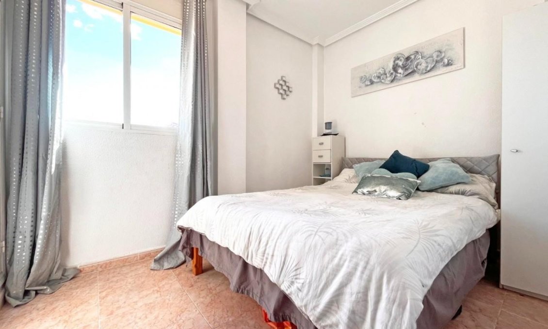 Segunda mano - Villa -
La Zenia - Costa Blanca