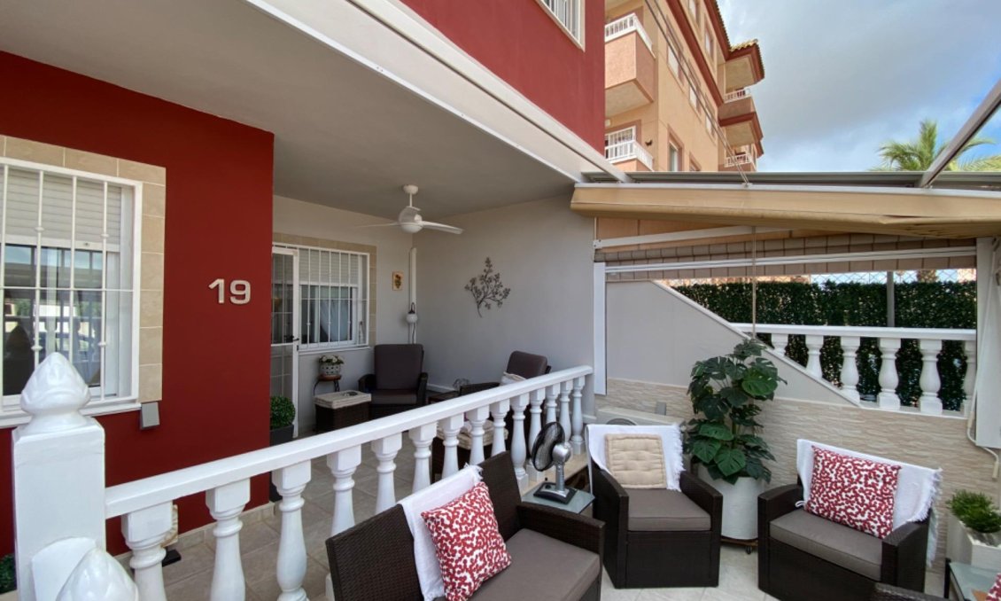 Revânzare - Duplex -
Algorfa