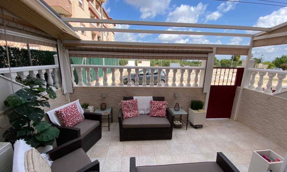 Revânzare - Duplex -
Algorfa