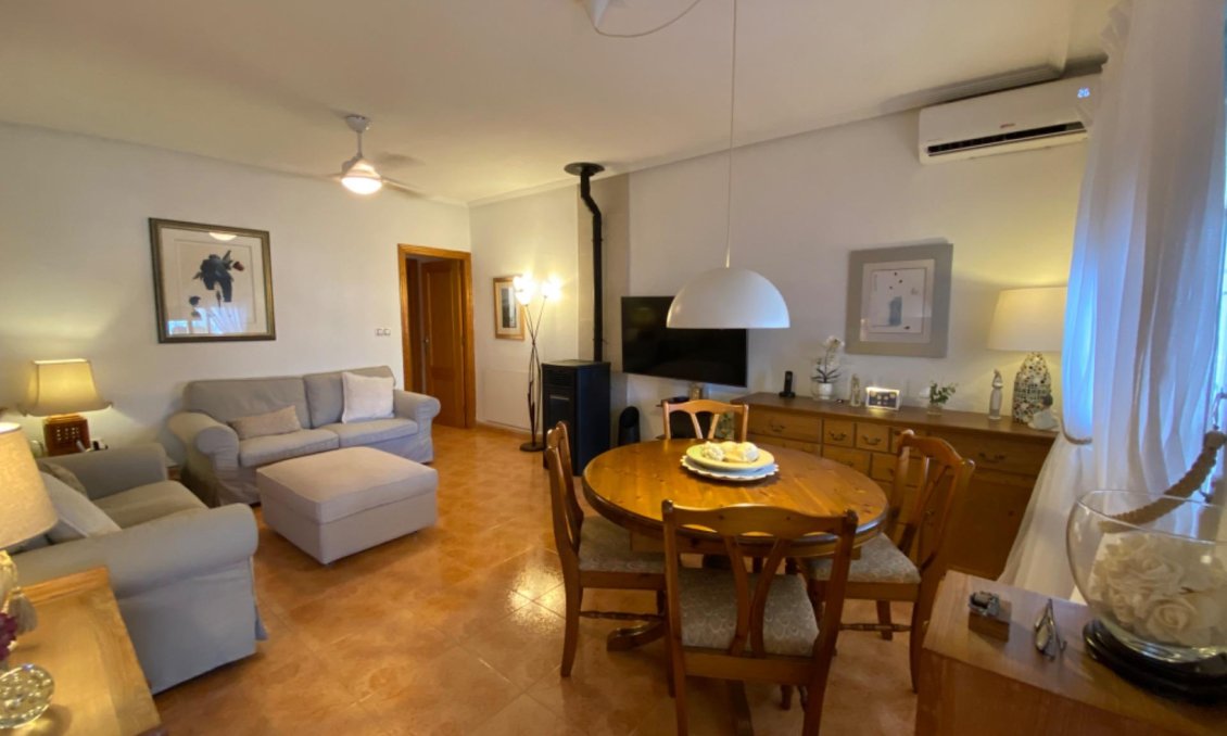 Revânzare - Duplex -
Algorfa