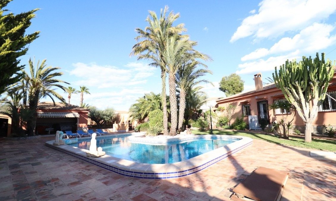Segunda mano - Villa -
Torrevieja - Costa Blanca