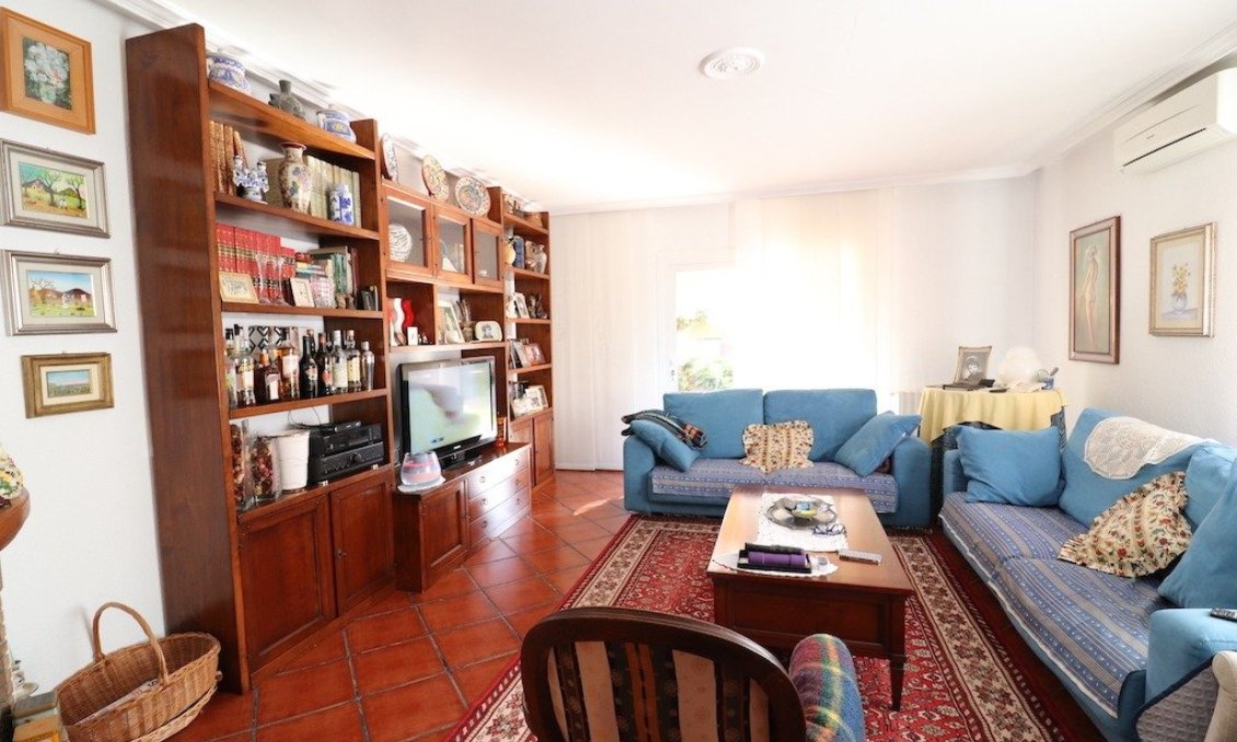 Segunda mano - Villa -
Torrevieja - Costa Blanca