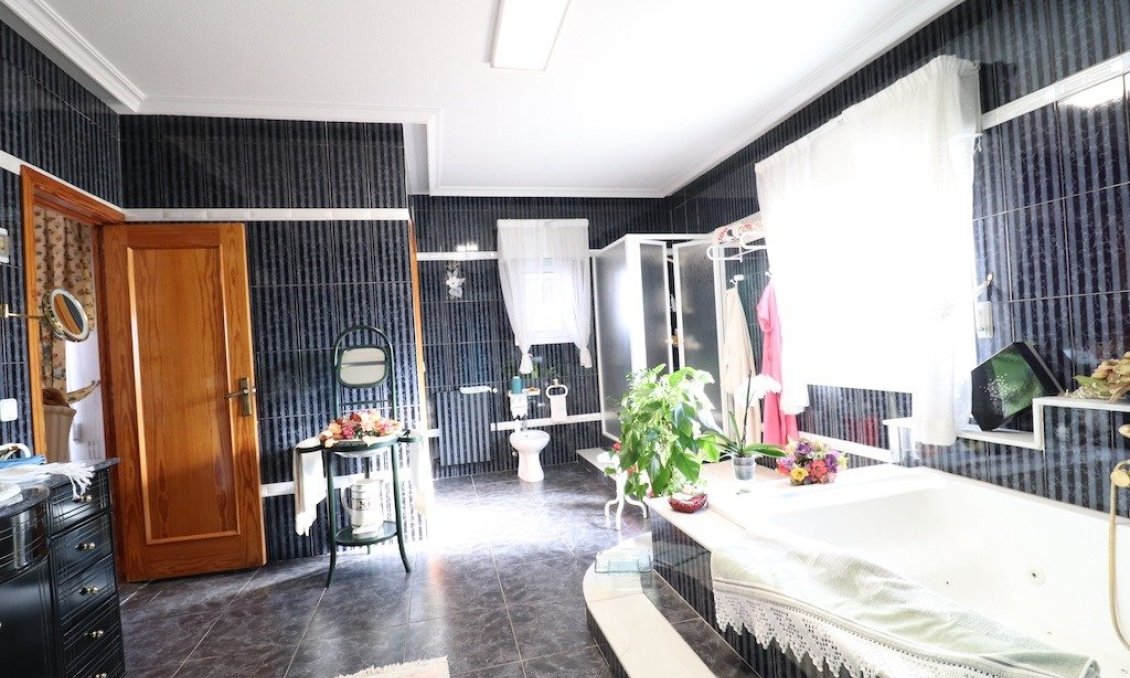 Segunda mano - Villa -
Torrevieja - Costa Blanca