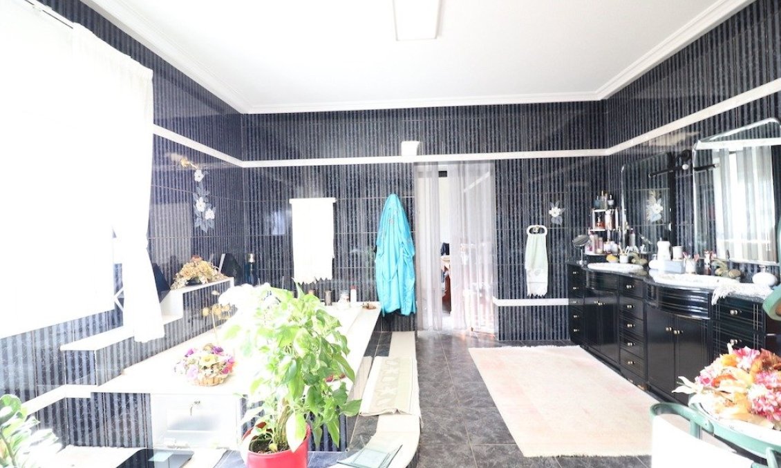 Segunda mano - Villa -
Torrevieja - Costa Blanca